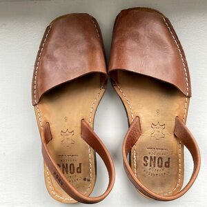 Pons Avarca Sandals, Size 8